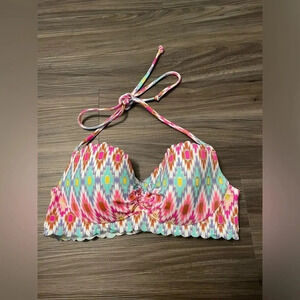 Victoria Secret Getaway Bikini top size 32B